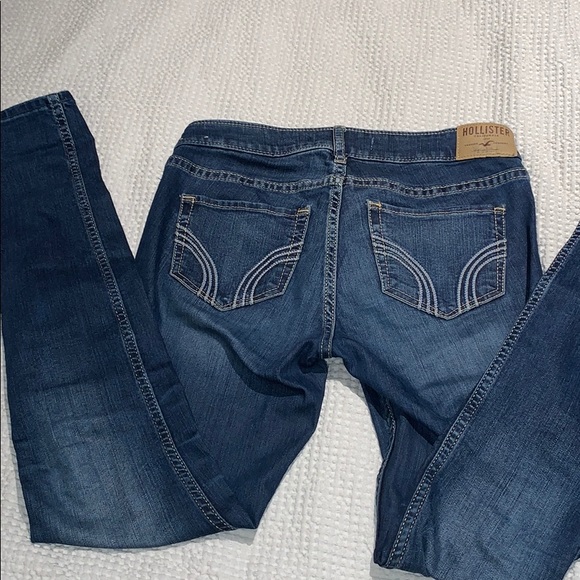 Hollister skinny blue jean - Picture 3 of 3